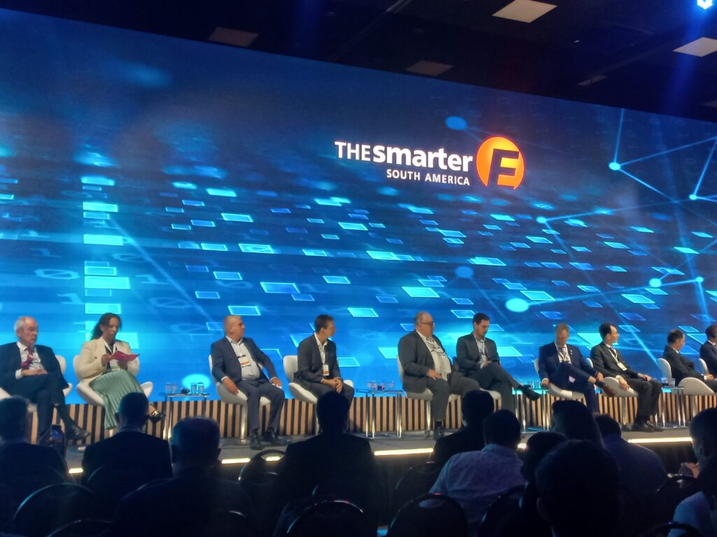 solar-deve-adicionar-13-gw-no-brasil-em-2025-com-sinais-de-desaceleracao