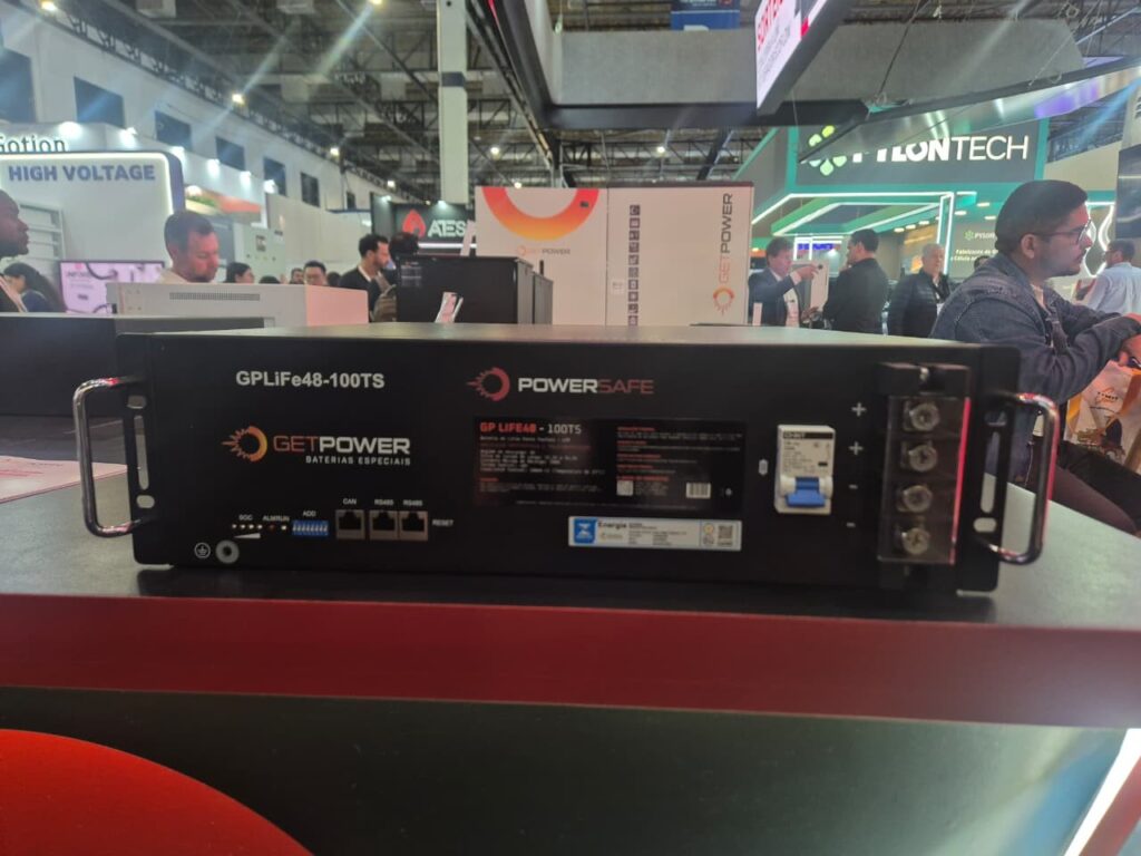powersafe-aposta-em-solucoes-modulares-de-armazenamento-e-integracao-com-geracao-solar