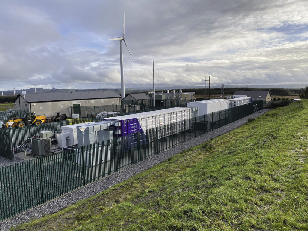 governo-planeja-leilao-de-baterias-para-dezembro