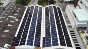huawei-instala-sistema-fotovoltaico-de-p&d-off-grid-em-seu-refeitorio-para-otimizar-consumo