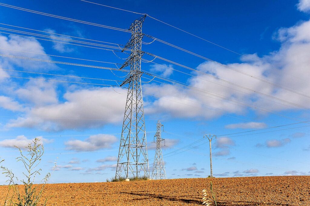 aneel-abre-consulta-publica-para-ampliar-tarifa-horaria-a-consumidores-de-maior-consumo