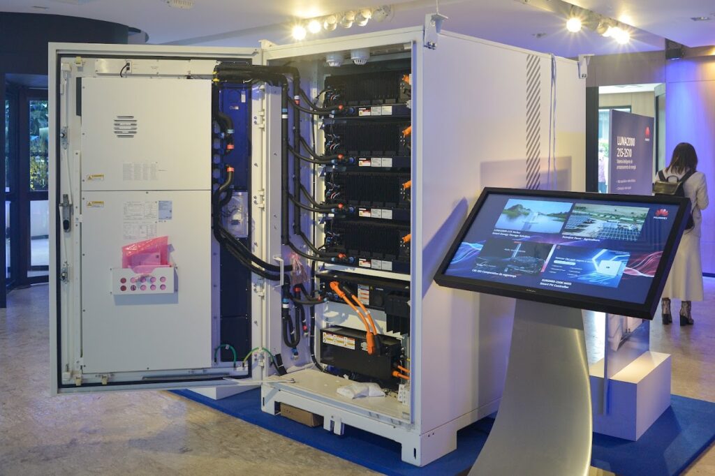 huawei-e-secpower-firmam-parceria-para-expandir-sistemas-de-armazenamento-de-energia-no-brasil