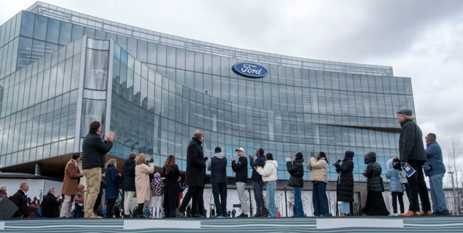 ford-lanca-negocio-de-armazenamento-de-baterias,-redirecionando-sua-capacidade-de-producao-de-veiculos-eletricos