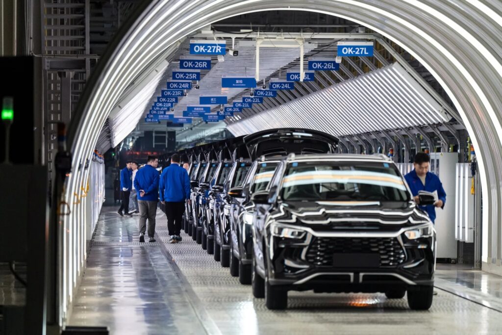 byd-consolida-se-como-o-maior-vendedor-mundial-de-veiculos-eletricos-em-2025