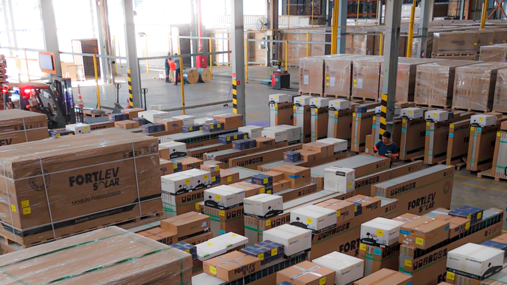 credito-e-solucoes-financeiras-ganham-protagonismo-na-distribuicao-solar-no-brasil,-afirma-fortlev