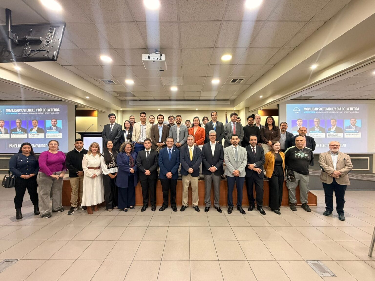 latam-mobility-no-dia-da-terra:-a-alianca-publico-privada-como-eixo-fundamental-para-a-mobilidade-sustentavel-no-chile-e-na-regiao