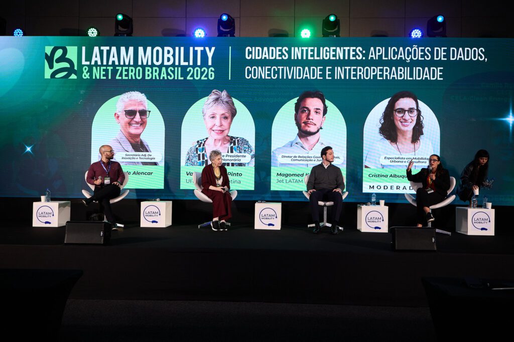 jet,-secretaria-de-inovacao-de-sao-paulo-e-uitp-discutem-o-uso-de-dados-e-conectividade-para-cidades-inteligentes