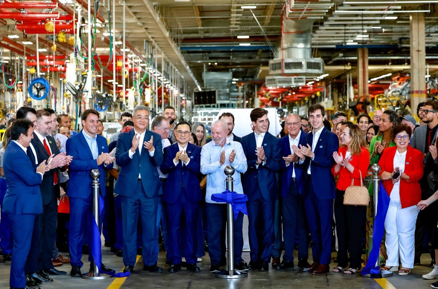 changan-investe-no-brasil,-lanca-modelos-no-mexico-e-inicia-testes-de-baterias-com-mais-de-1.500-km-de-autonomia