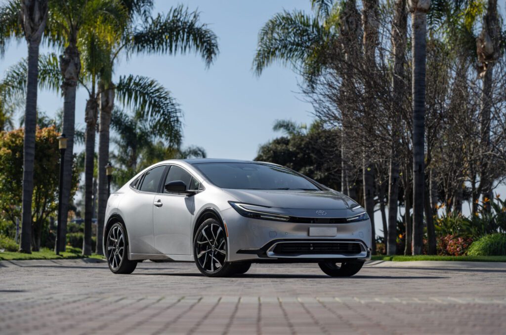 toyota-dobra-suas-vendas-globais-de-veiculos-eletricos-e-reforca-sua-estrategia-multidimensional-na-america-latina