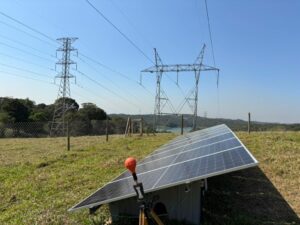 isa-energia-brasil-valida-geracao-solar-sob-linhas-de-transmissao-em-projeto-de-p&d-da-aneel
