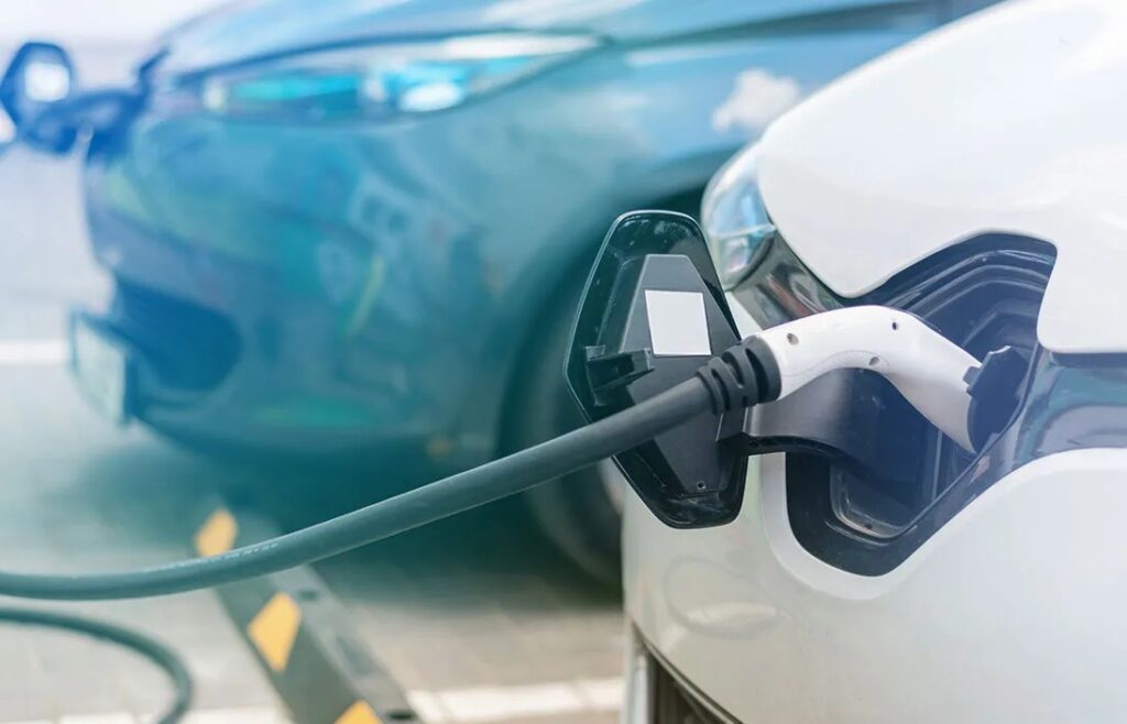 chile:-vendas-de-veiculos-eletricos-dobram-em-2026,-mas-infraestrutura-de-recarga-nao-acompanha-o-ritmo