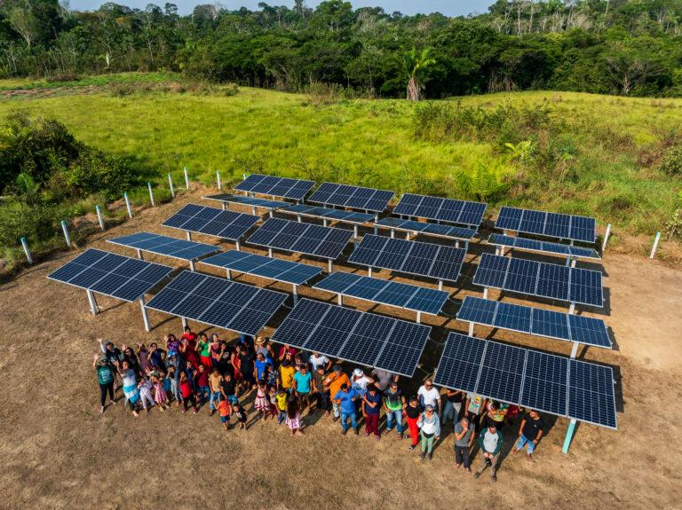 microrredes-solares-ainda-sao-minoria-na-pan-amazonia,-mas-estudo-aponta-modelo-para-expansao
