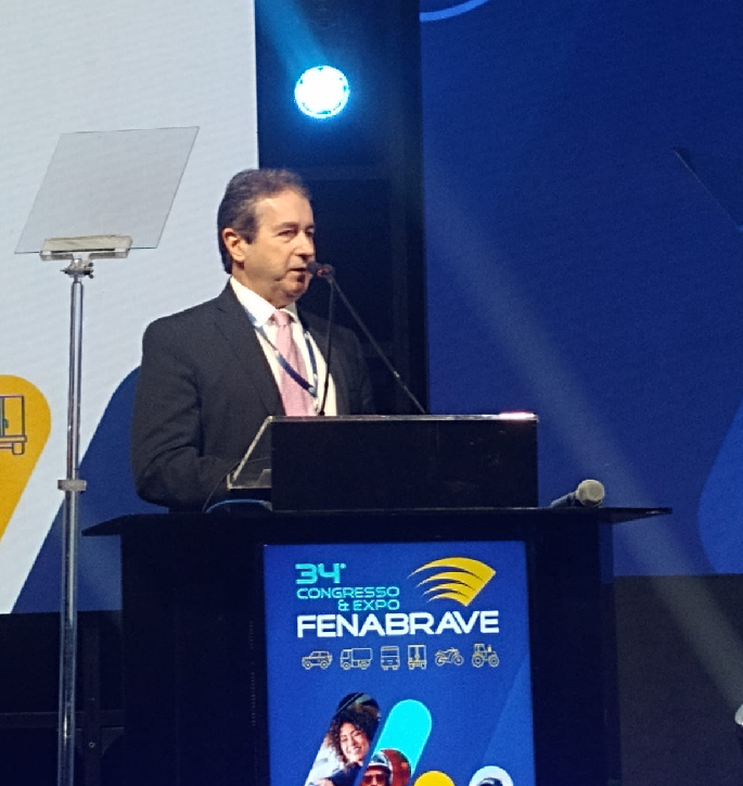 em-congresso-da-fenabrave,-presidente-da-abve-destaca-avancos-da-eletromobilidade