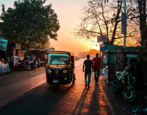 bangladesh-exige-recarga-solar-para-milhoes-de-riquixas-eletricos
