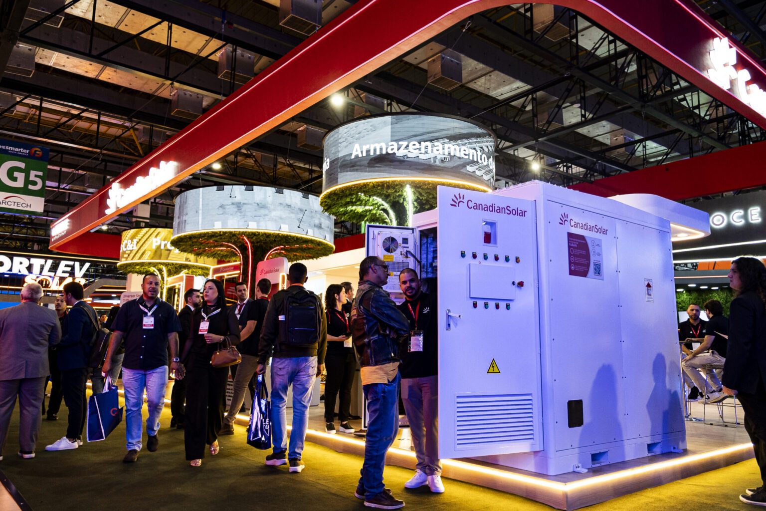 intersolar-2026:-armazenamento-traz-novo-animo-para-o-setor-em-ano-de-desaceleracao solar
