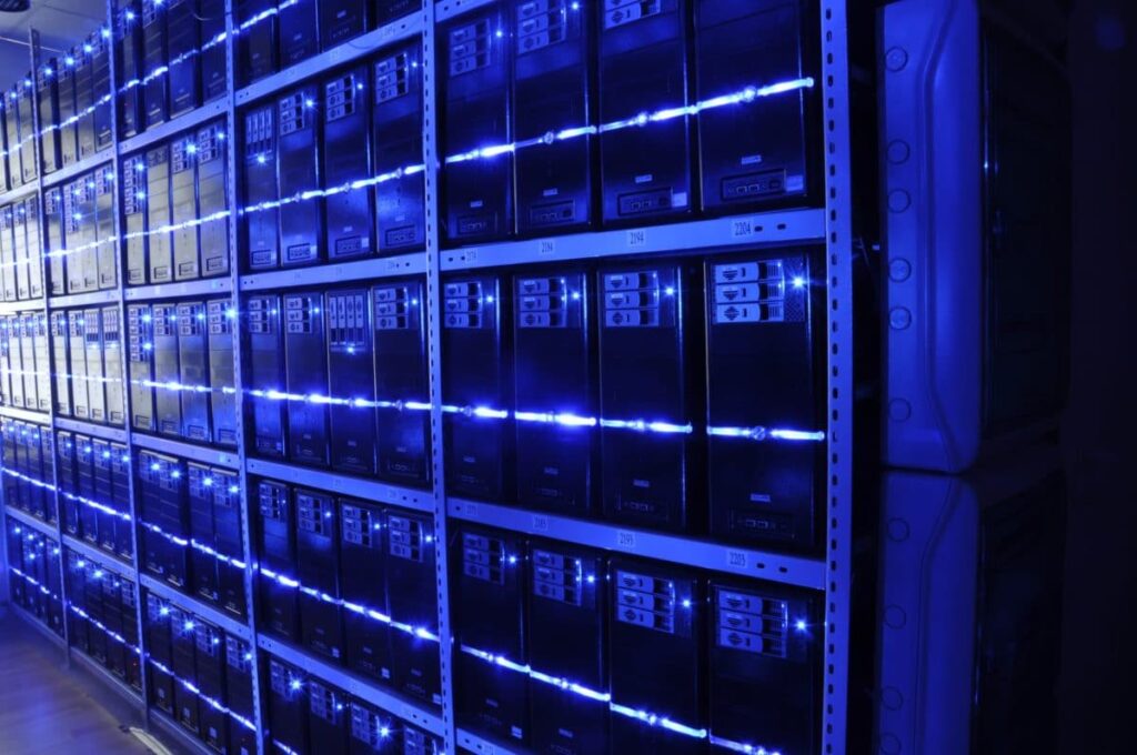 senado-aprova-redata-e-vincula-incentivos-para-data-centers-ao-uso-de-energia-renovavel