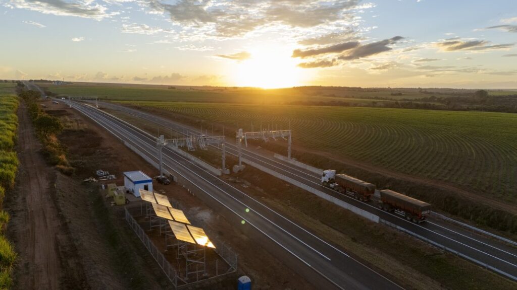 rota-agro-mt-go-instala-15-usinas-solares-em-rodovias-de-goias-e-mato-grosso