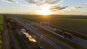 rota-agro-mt-go-instala-15-usinas-solares-em-rodovias-de-goias-e-mato-grosso