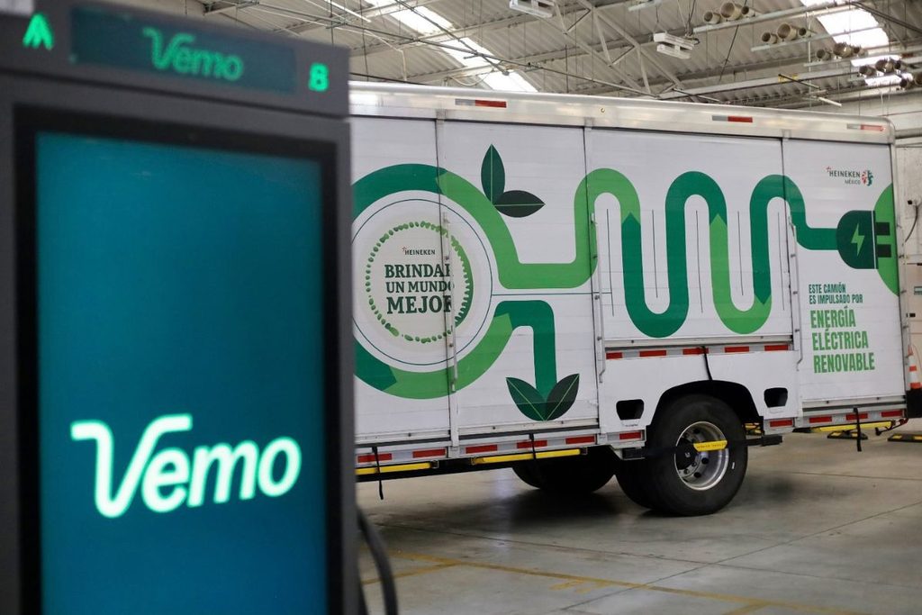 heineken-mexico-e-vemo-demonstram-a-viabilidade-da-recarga-publica-para-caminhoes-eletricos-na-cidade-do-mexico