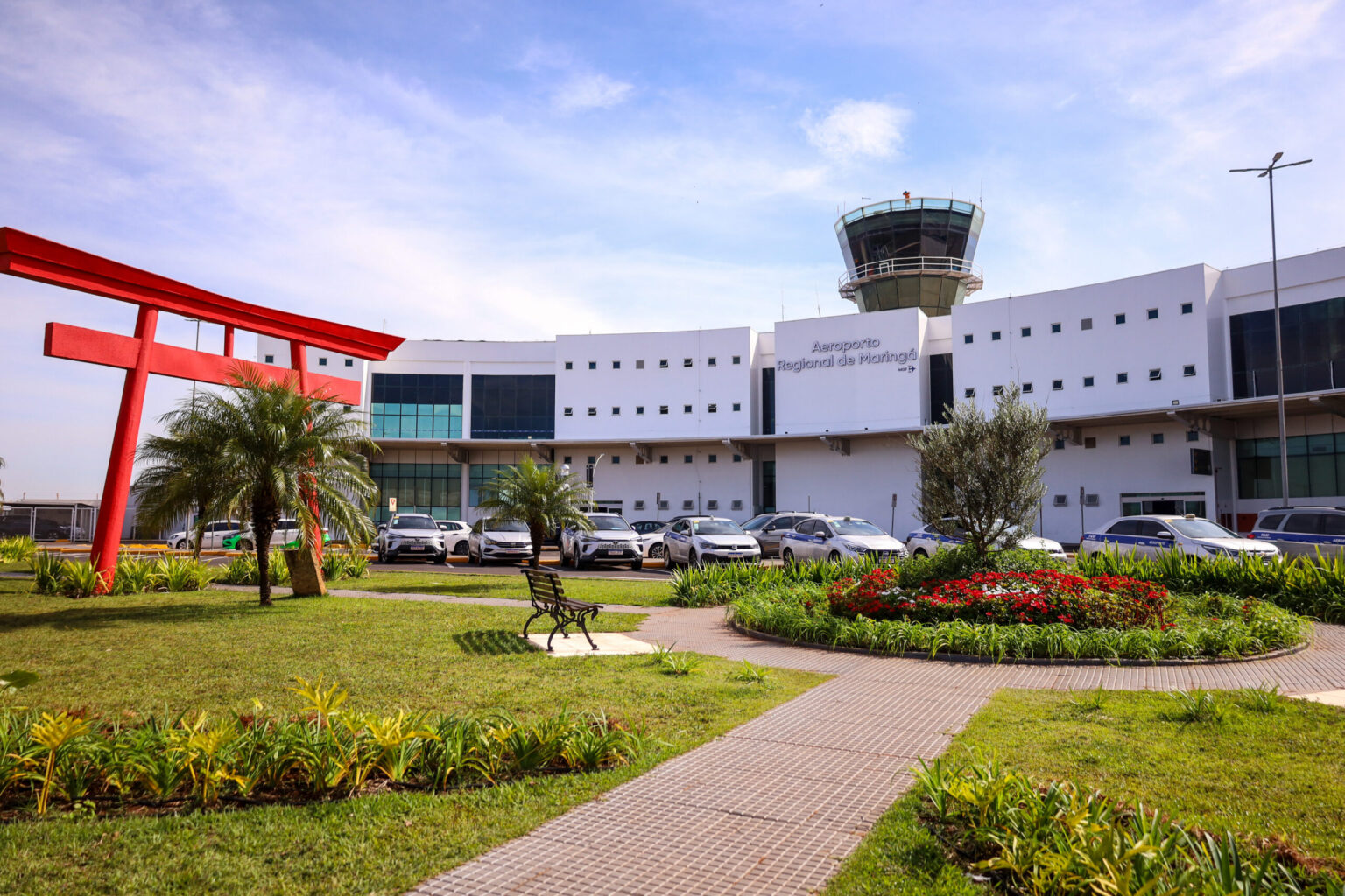 aeroporto-de-maringa-preve-r$-1,77-milhao-para-locacao-de-veiculos-eletricos-e-hibridos