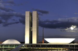 associacoes-veem-espaco-para-avancar-agenda-de-baterias-e-geracao-distribuida-no-congresso