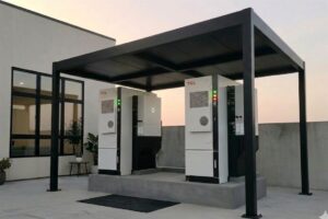 tcl-sunpower-lanca-gabinete-hibrido-de-armazenamento-de-energia-para-aplicacoes-comerciais-e-industriais
