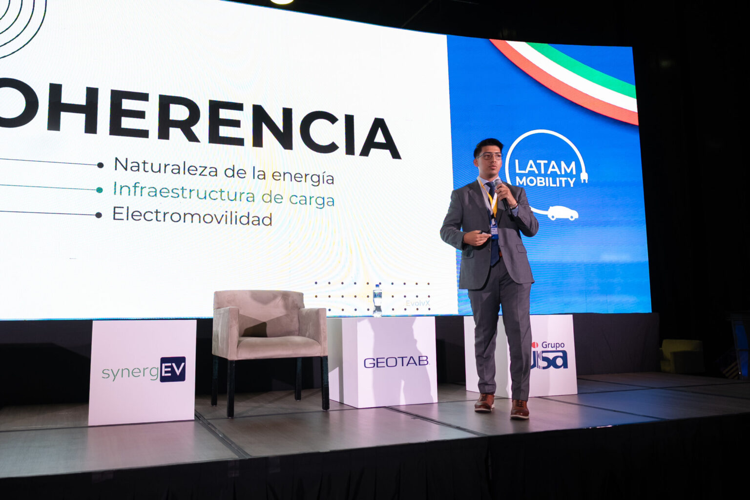 evolvx:-mexico-supera-vendas-de-veiculos-100%-eletricos-de-todo-o-ano-de-2025-em-apenas-nove-meses